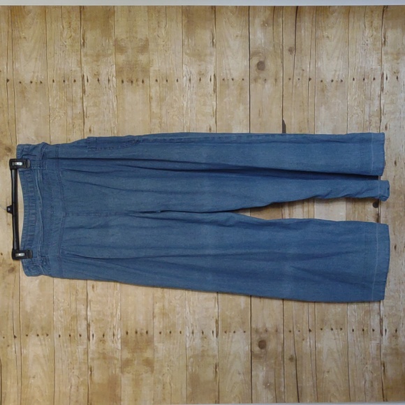 American Eagle wide leg high waisted jeans - Picture 4 of 9